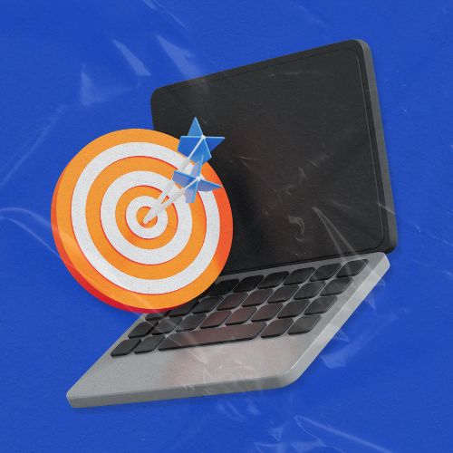 Ilustração de notebook com alvo e dardos acertando o centro, simbolizando foco em metas e resultados digitais.