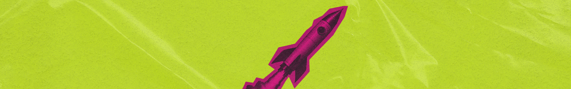 Ilustração de um foguete em tons de rosa sobre fundo verde, em estilo gráfico com efeito de colagem e textura.